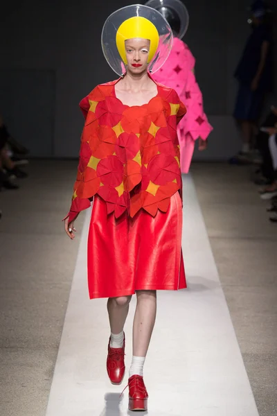 Look 14